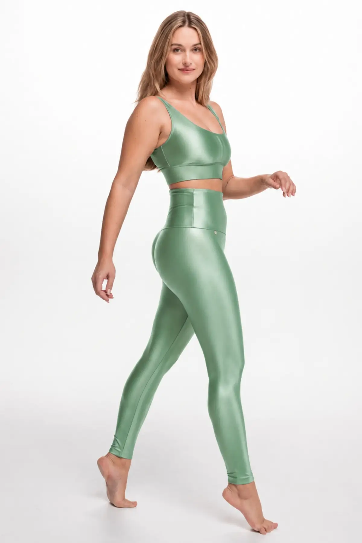 ESSENTIAL LEGÍNY